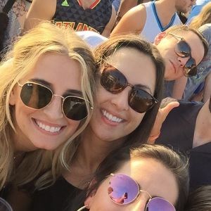 Meet your Posher, Megan